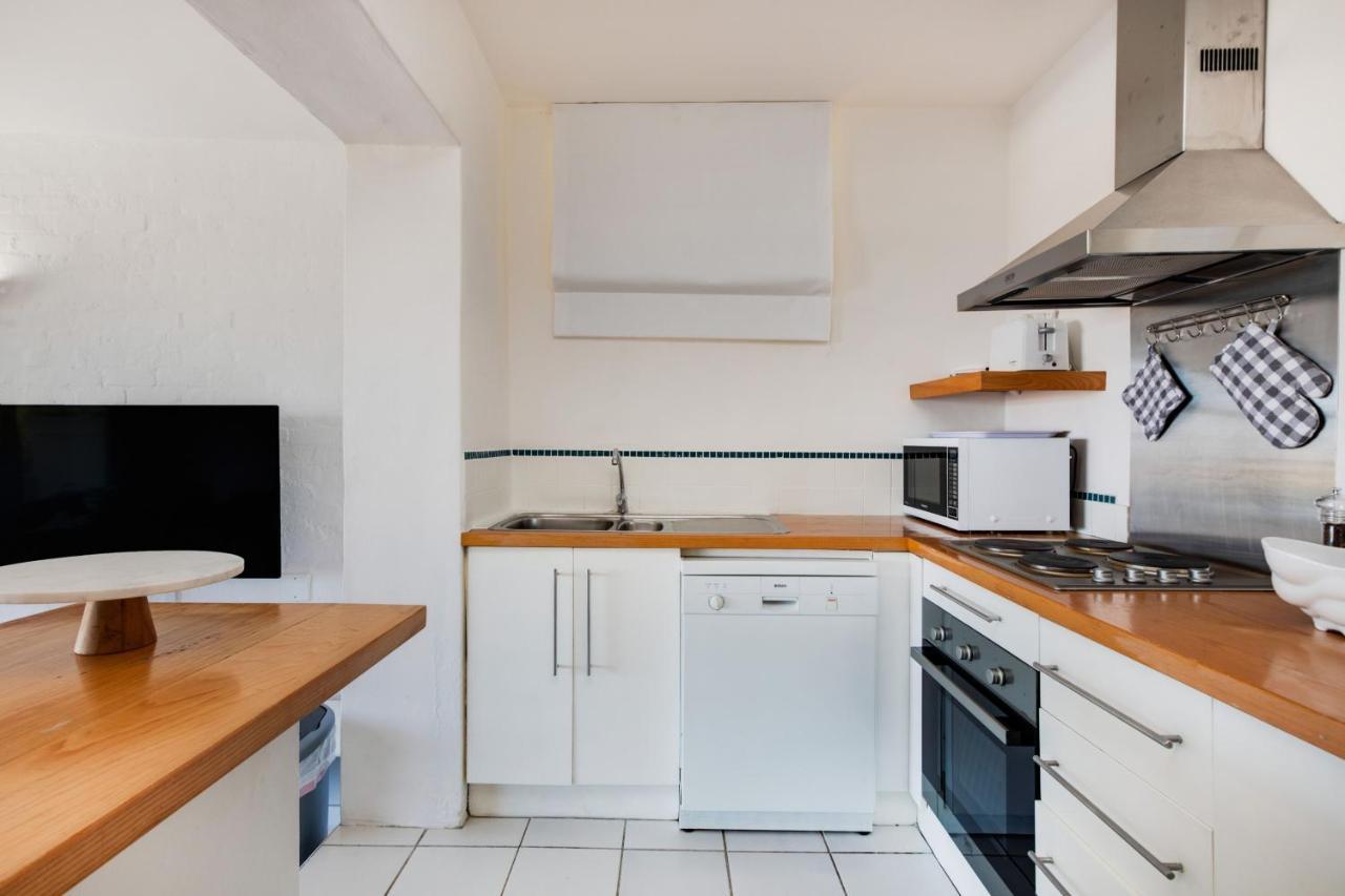 Incredible Corner Apartment