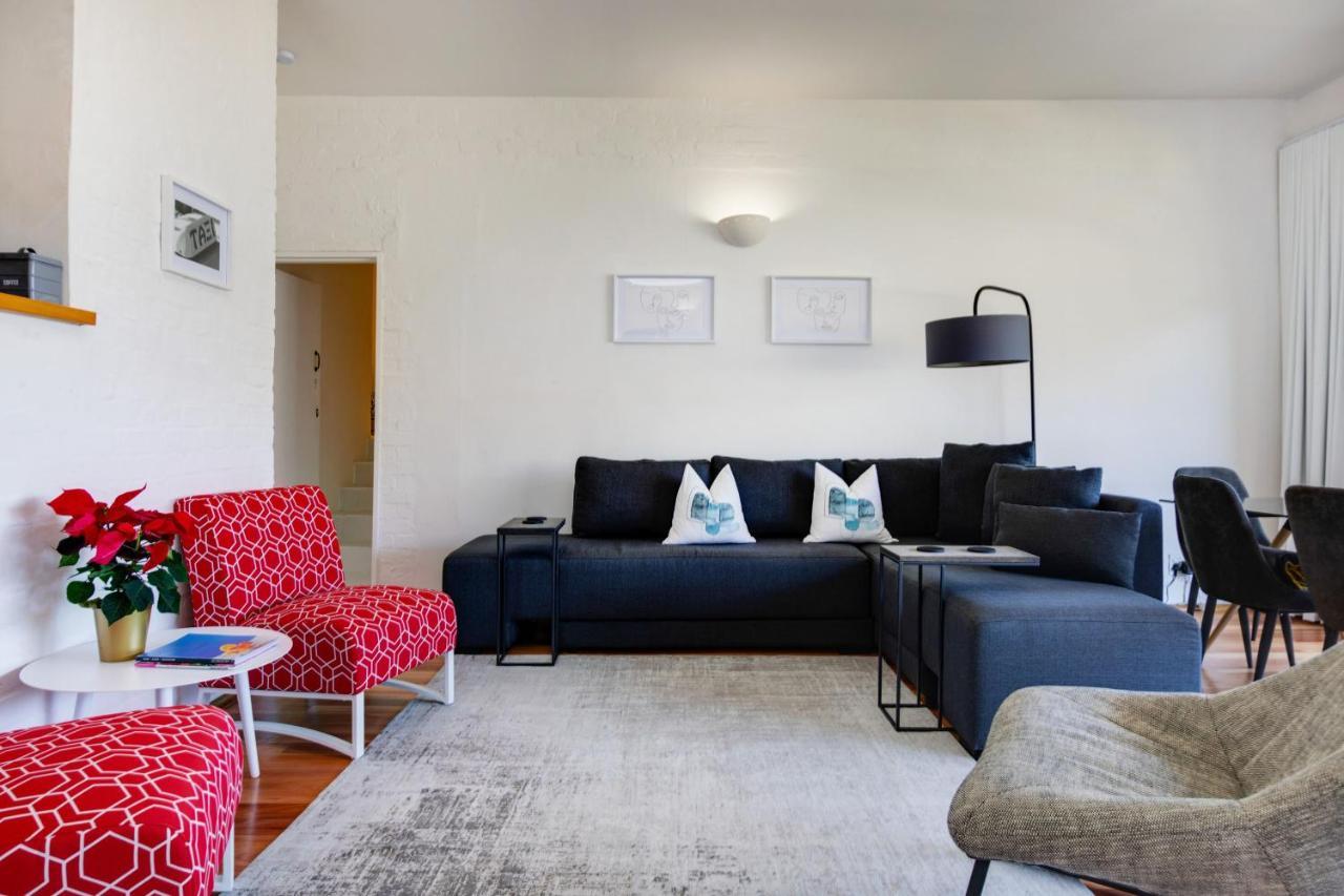 Incredible Corner Apartment