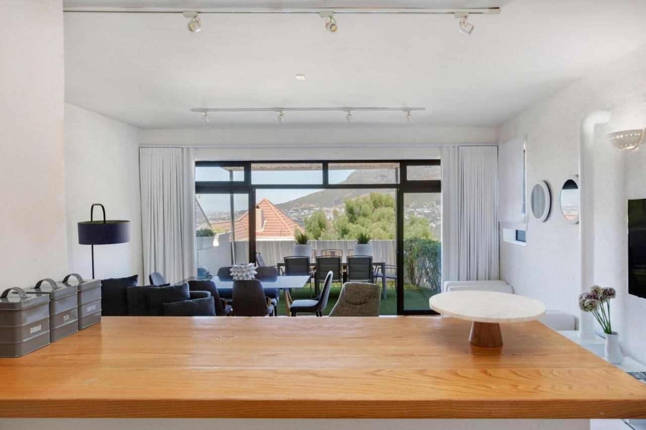 Incredible Corner Apartment