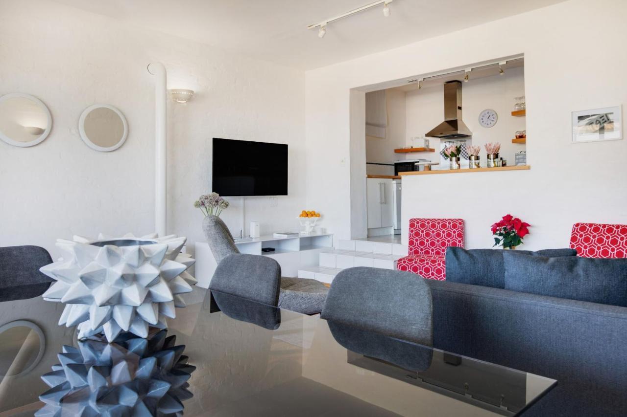 Incredible Corner Apartment Cape Town